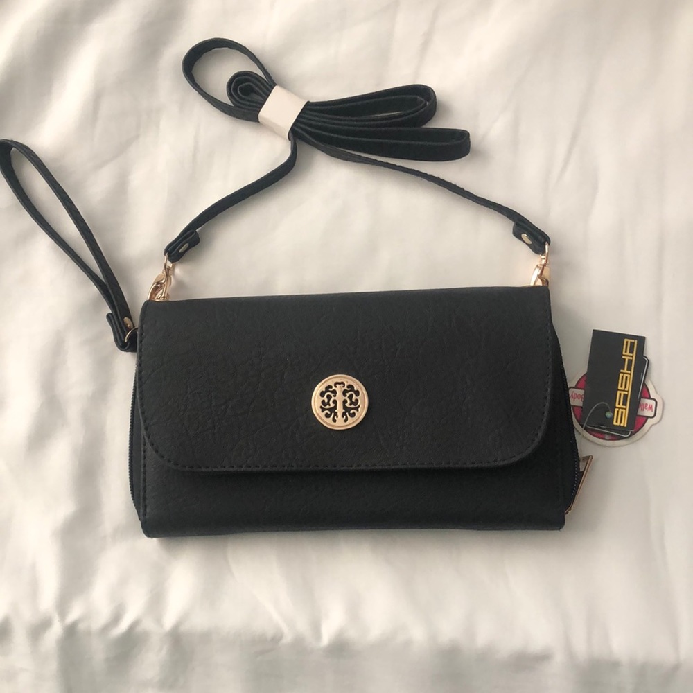3 Ways To Wear- Small Cross Body, Wristlet, Wallet.